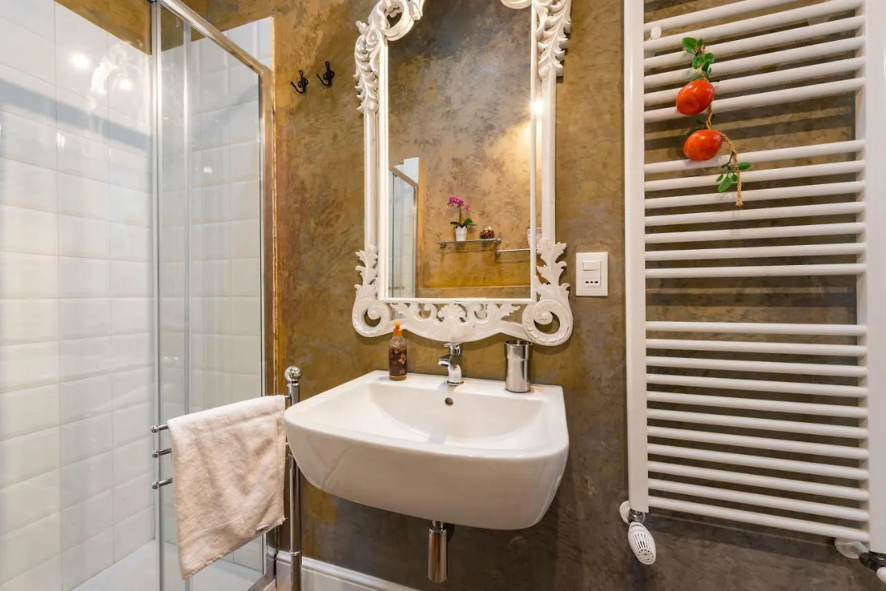 58 Via Guelfa Apartment Florence Italy
